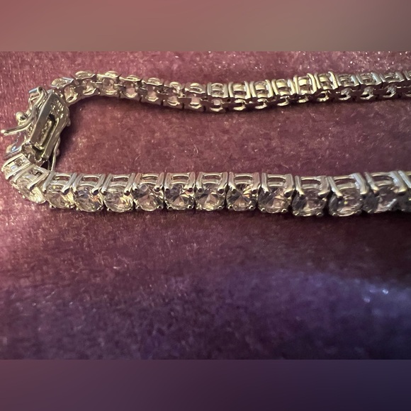 925  Mo Silver Tennis Bracelet with CZ's and Dual Lock Slip Clasp, 7 1/4 Long! - Picture 4 of 14